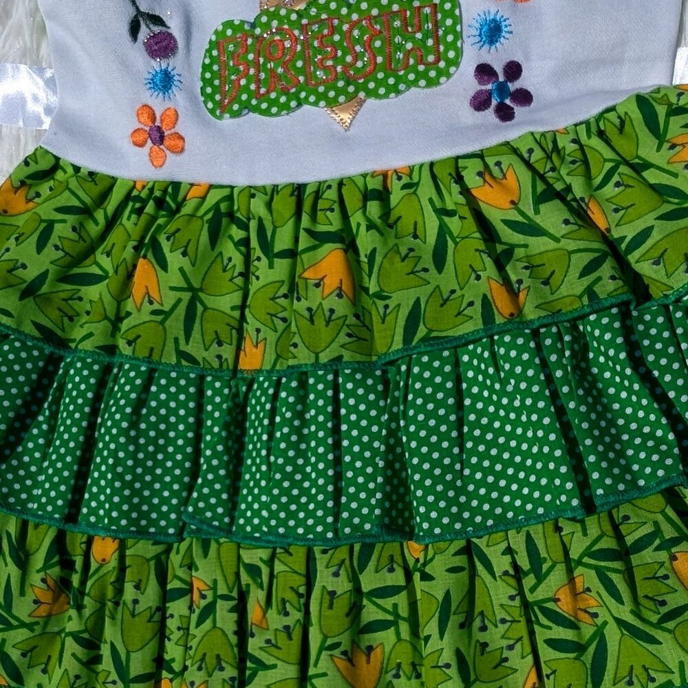Green Garden Charm: Sleeveless Floral & Polka Dot Dress for Girls - Picture 2 of 4